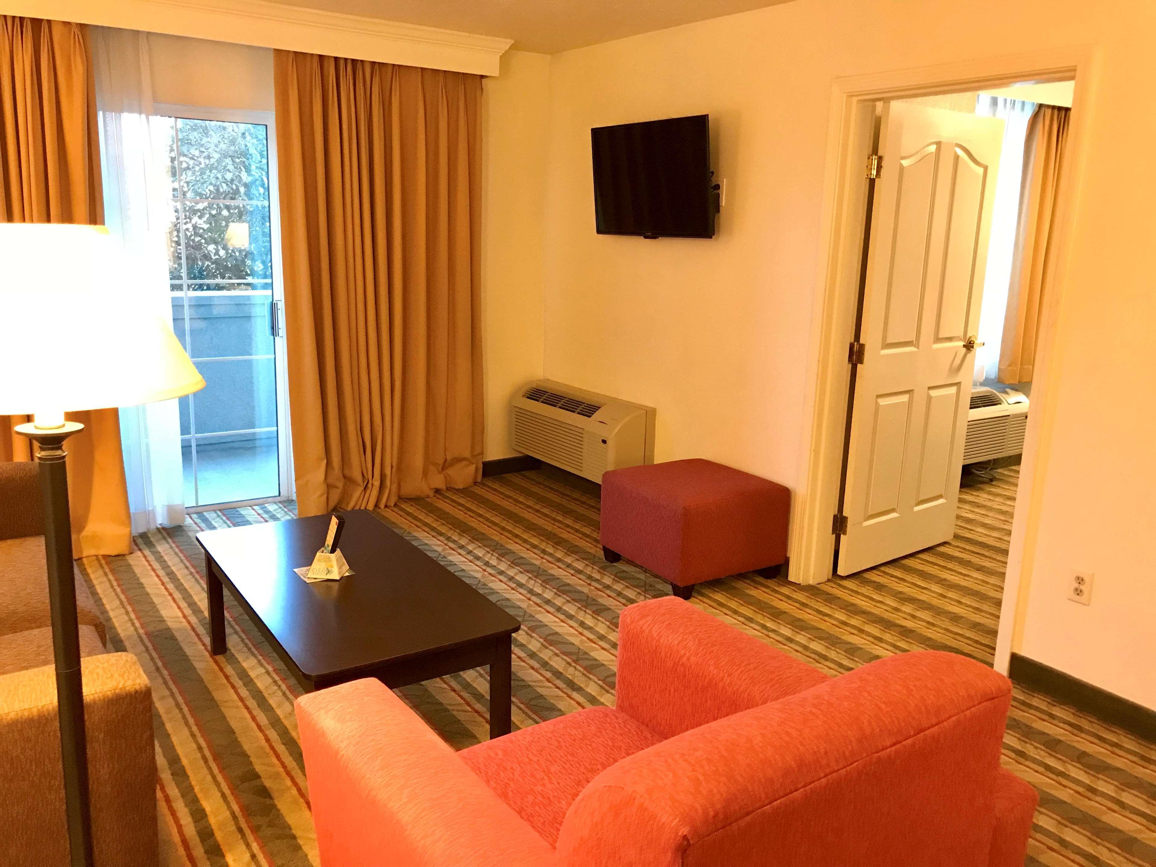 Best Western Plus Moose Jaw Zewnętrze zdjęcie